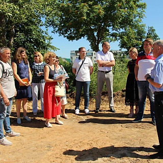 Глава Борского округа провел рабочее совещание на объектах благоустройства 8