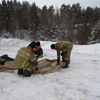Сотрудниками МЧС развернуты мобильные пункты обогрева на наиболее опасных участках дорог 5