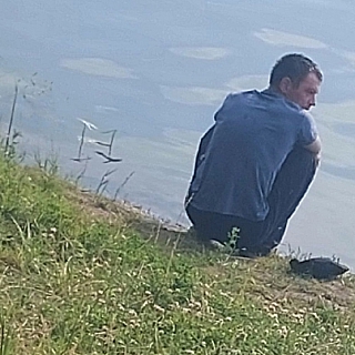 Подозрительный тип на Юрасовском беспокоит родителей 2