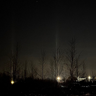 Вот такие световые столбы наблюдали на Бору 2
