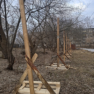 Синий забор на бывшей парковке у Теплоходской развязки предвещает строительство 2