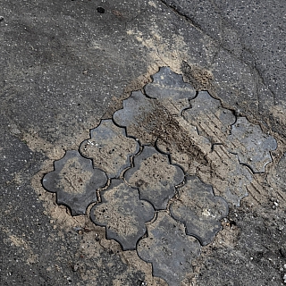 Интересный ямочный ремонт на Красногорке 1