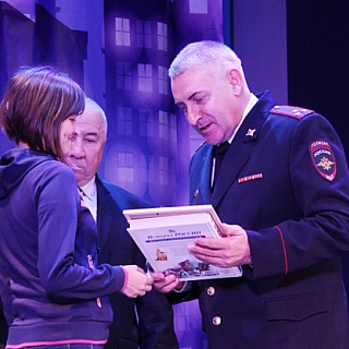 Борские подростки спасли 90-летнюю женщину, ставшую жертвой грабителя 2