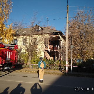 Часть жи­ло­го до­ма 1952 го­да по­строй­ки об­ру­ши­лась на Бо­ру 5