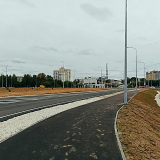 Через новую дорогу под канаткой сделали пешеходный переход 3