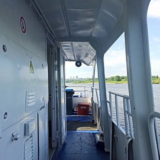 Речной кораблик вернулся на Бор 7