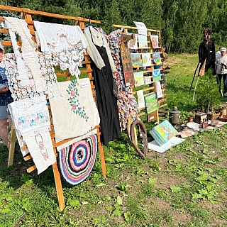 В борской деревне открылся необычный памятник 1