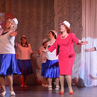 Свадебных юбиляров поздравляли в КЦ «Теплоход» 24 ноября 2