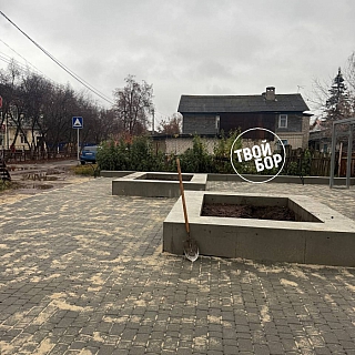 Около школы №4 появилась интересная площадка 1