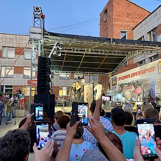 "Лесоповал" поздравил жителей Бора 1