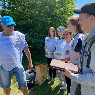 Субботник на Волге прошел в городе Бор 1