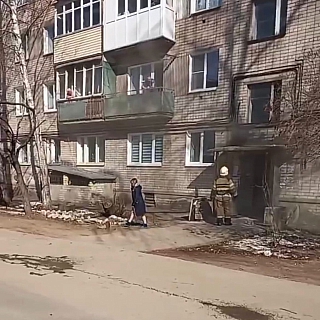 Лица без определенного места жительства чуть не спалили дом в центре Бора 2