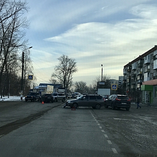 Тройная авария с пострадавшими произошла в центре Бора 2