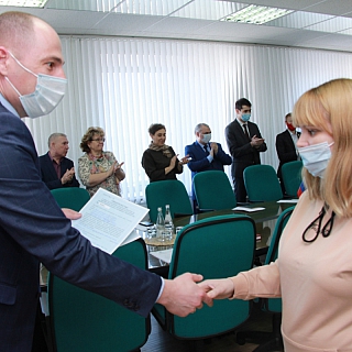 Жилищные сертификаты получили 4 борские семьи 3