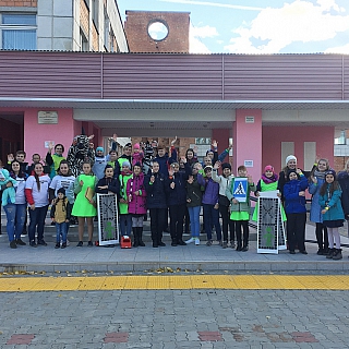 Борские госавтоинспекторы организовали флешмоб  на главной площади города 4