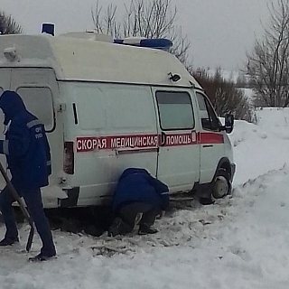 Скорая застряла в сугробе на Бору 5