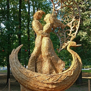 Необычные фигуры появились в Нижегородской парке 3