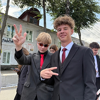 Парад выпускников прошел на Бору 5