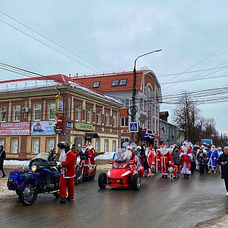 Фестиваль Дедов Морозов прошел 3 января на Бору 8