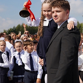 На Бору открылась школа 8