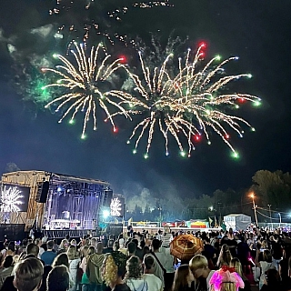 Салют в День города и День строителя 1