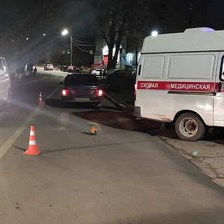 Пешеход оказался в травматологии после ДТП на Стекольном 3