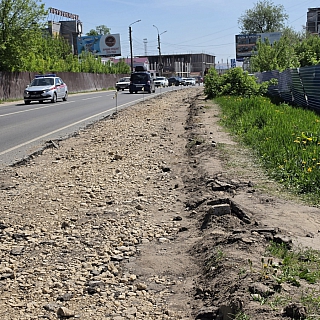 На улице Крупской начался ремонт тротуара 2