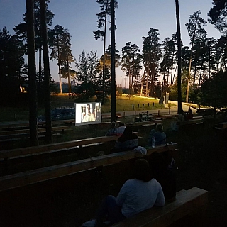 Борские активисты проводят киносеансы на Моховых 1