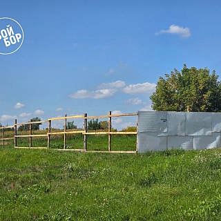 Между Юрасовским и ТЦ "Триумф" появился забор. Что там будет? 2