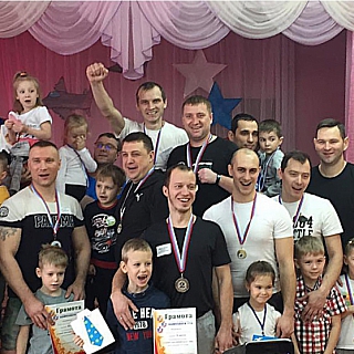 Самого спортивного папу выбирали на Бору в канун Дня защитника Отечества 1