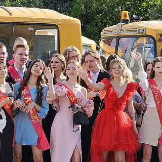 На Бору прошёл парад выпускников 2023 года 5