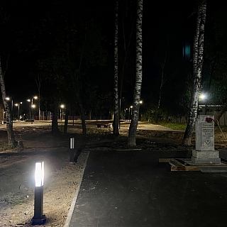 В новом сквере в Неклюдово появилось освещение 2