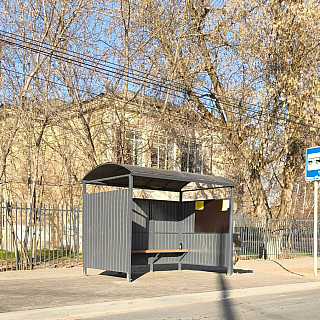 Борчане остались недовольны новыми остановочными павильонами 6