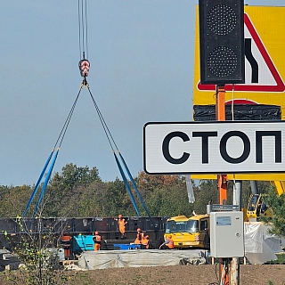 Первый в России алюминиевый мост продолжают строить на Бору 3