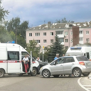 Давно тут не было ДТП... 2