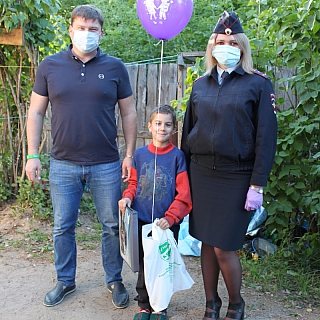 Сотрудники полиции и Общественный совет  поздравили школьников с началом учебного года 4