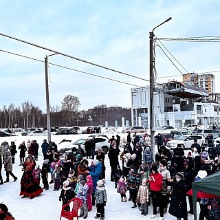 14 марта сожгли чучело Масленицы и Коронавируса под Канатной дорогой 1