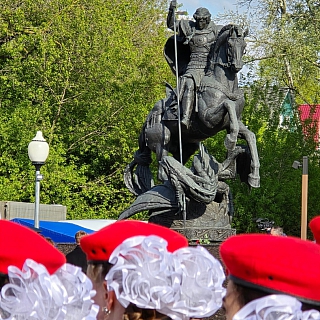 На площади Георгия Победоносца прошел парад "Юнармии" 1