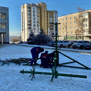 На Бору устанавливают главную городскую ёлку 3
