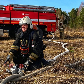 В деревне Коринка прошли учения спасателей 8