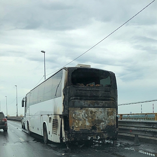 Автобус загорелся 9 июля на Борском мосту 2