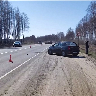 Появились подробности аварии с перевернутым автомобилем на борской трассе 2