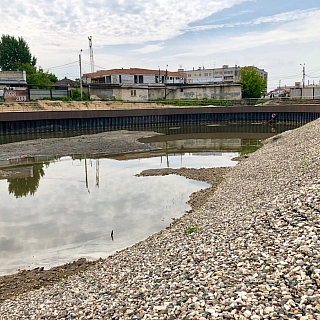 Завершающий этап благоустройства Мухинского озера отложен на следующий год, тем временем на нём появился остров 3