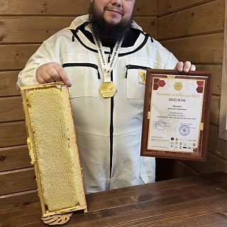 Борский пчеловод получил высокую Всероссийскую награду 3
