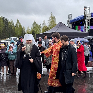 В деревне Юрасово проходит Великое освящение храма в честь Георгия Победоносца 8