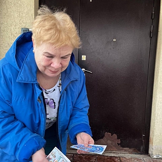 Школьники поздравили медиков 1