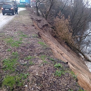 Оползень произошел в деревне Зуево 1