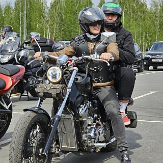 Байкеры из разных городов собрались на Бору открыть мотосезон 8