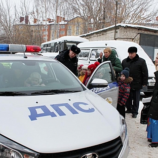 Борские полицейские принимали в гости дошколят 16