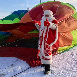Дед мороз пролетит на воздушном шаре в новогодние каникулы 2